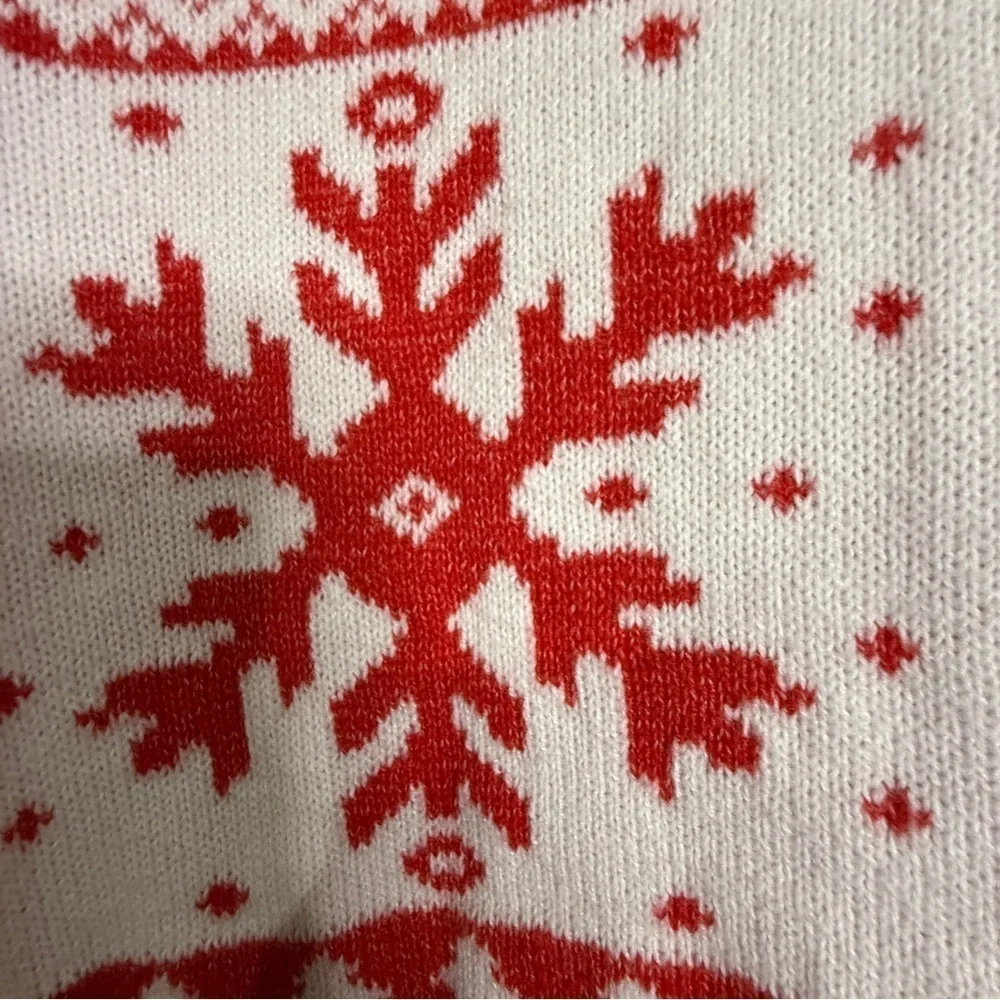 Dec. 25th red/white Christmas holiday cardigan. Sz L. Preowned. Like new.